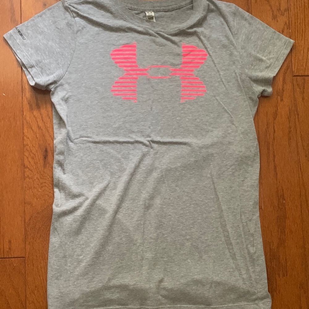 Women’s gray and pink Under Amour t-shirt